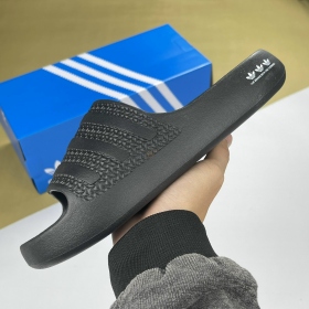Dép Adidas All Black
