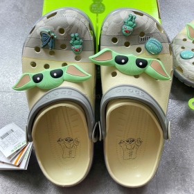 Dép Crocs Classic Clog Grogu x Star Wars