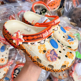 Dép Crocs Classic Disney Moana
