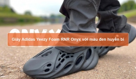 Giày Adidas Yeezy Foam RNR Onyx với màu đen huyền bí