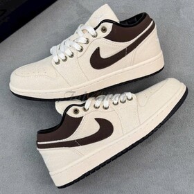 Jordan 1 Low premium Pale Ivory/ Off-Noir