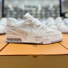 LV Trainer Sneaker White Grey