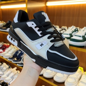 LV Trainer Text Black White