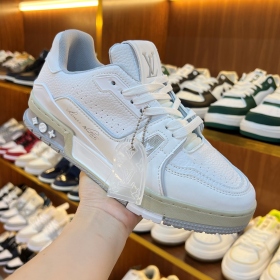 LV Trainer Text Triple White