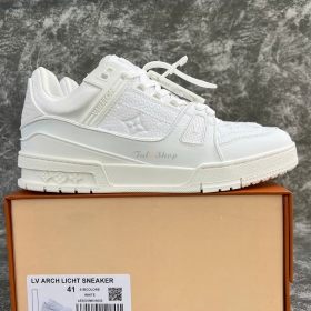 LV54 Trainer All White
