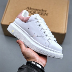 Mcqueen Trắng Gót Hồng 'Nhung'