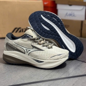 Mizuno Astro Plus Off White Brown