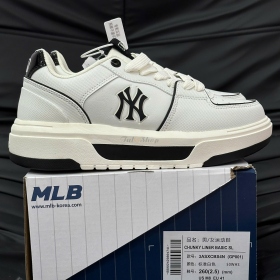 MLB Chunky Liner Basic SL New York Yankees White