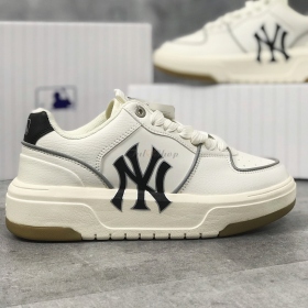 MLB Chunky Liner New York Yankees Ivory