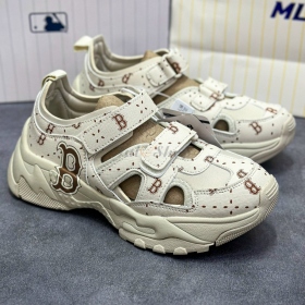 MLB Chunky Mask Boston Pattern