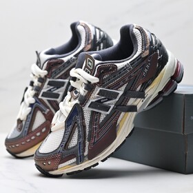 New Balance 1906A Classic Crimson