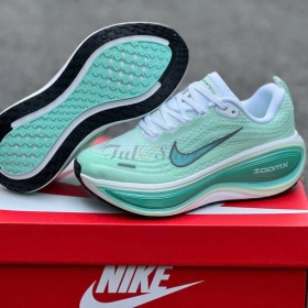 Nike Air Zoom Vomero Light Green