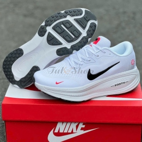 Nike Air Zoom Vomero 18 White & Black