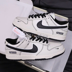 Nike Dunk Low Supreme White Black
