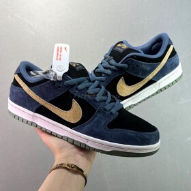 Nike Dunk SB Low Midnight Navy Gold Swoosh