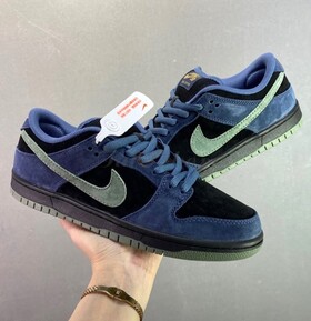 Nike Dunk SB Low Midnight Navy Green Swoosh
