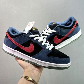 Nike Dunk SB Low Midnight Navy Red Swoosh