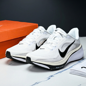 Nike Pegasus 42 Beige