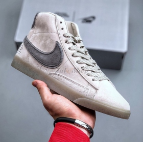 Nike SB Zoom Blazer Mid 77 Light Grey