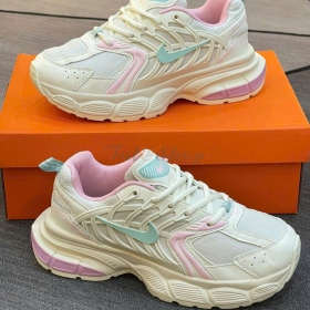 Nike Skate Cream Pink Aqua