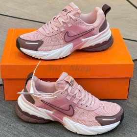 Nike V2K Runtekk Summit Pink