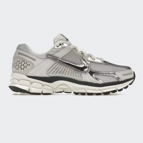 Nike Vomero 5 Photon Dust Metallic Silver