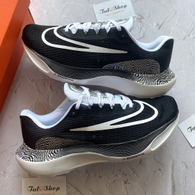Nike Zoom Fly 5 Black & White