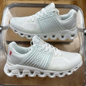 On Running Cloudswift Undyed White