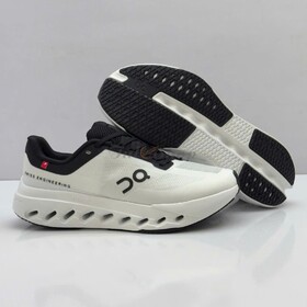 On Running Cloudtilt White Black