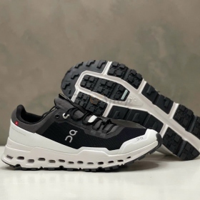 On Running Cloudultra Black White