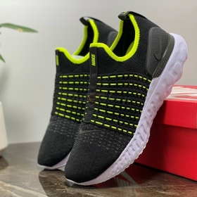 React Phantom Run Flyknit 2 Black Mint White