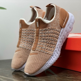 React Phantom Run Flyknit 2 Brown White
