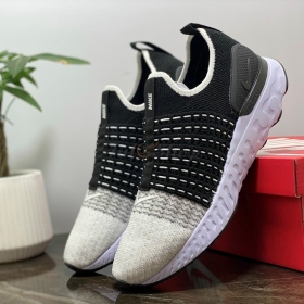 React Phantom Run Flyknit 2 Core Black