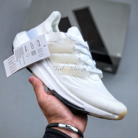 Ultraboost Light All White / Light Blue